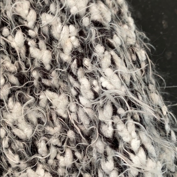 Revolve J.O.A Two Tone Sweater SZ S - Picture 4 of 6